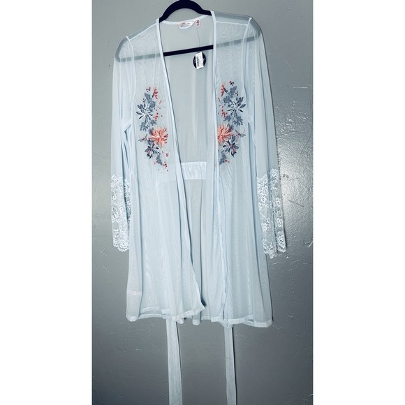 le vie en rose Other - La Vie En Rose Embroidered Blue Robe With‎ Lace Detail Size S/M